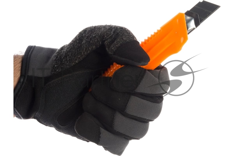 Нож с выдвижным лезвием 18 мм