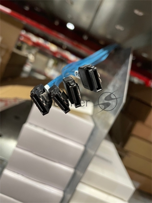 Кабель 8643-SATA 100см (аналог LSI00411, 2279800-R)