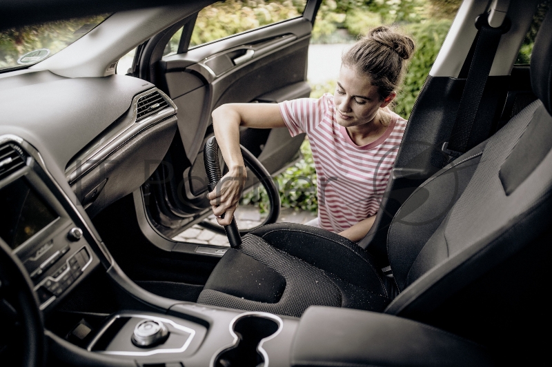 Строительный пылесос Karcher WD 2 Plus V-12/4/18 1000Вт (уборка: сухая/сбор воды) желтый