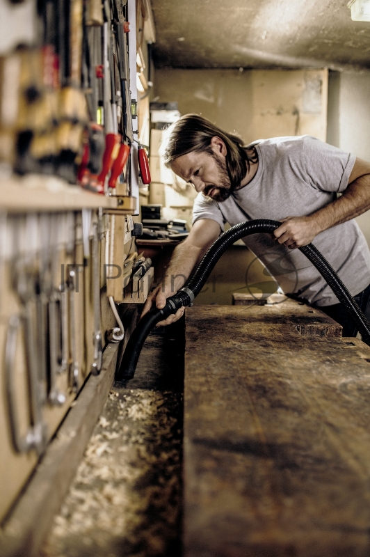 Строительный пылесос Karcher WD 3 P V-17/4/20 1000Вт (уборка: сухая/сбор воды) желтый