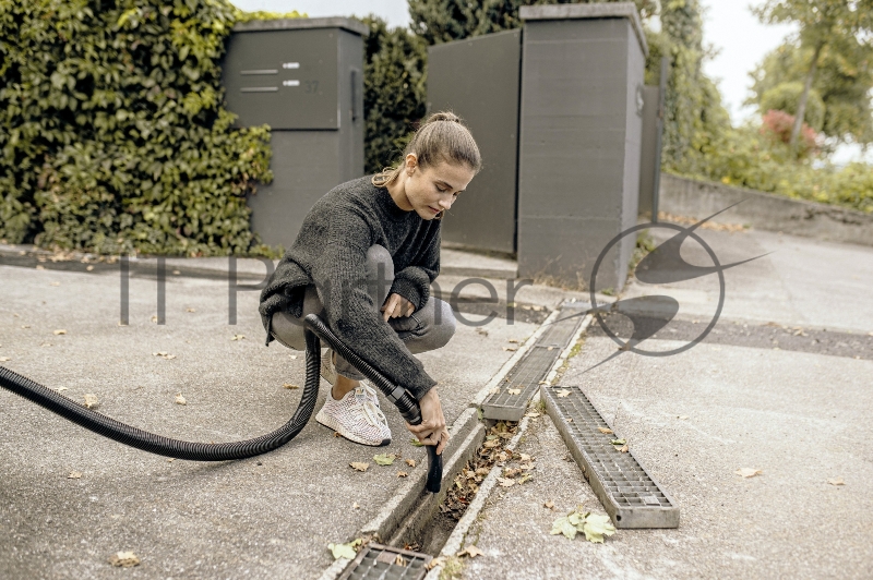 Строительный пылесос Karcher WD 3 P V-17/4/20 1000Вт (уборка: сухая/сбор воды) желтый