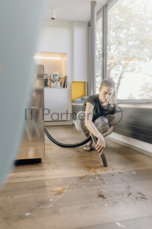 Строительный пылесос Karcher WD 4 V-20/5/22 1000Вт (уборка: сухая/сбор воды) желтый