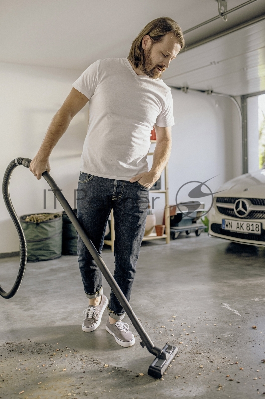 Строительный пылесос Karcher WD 5 V-25/5/22 1100Вт (уборка: сухая/сбор воды) желтый