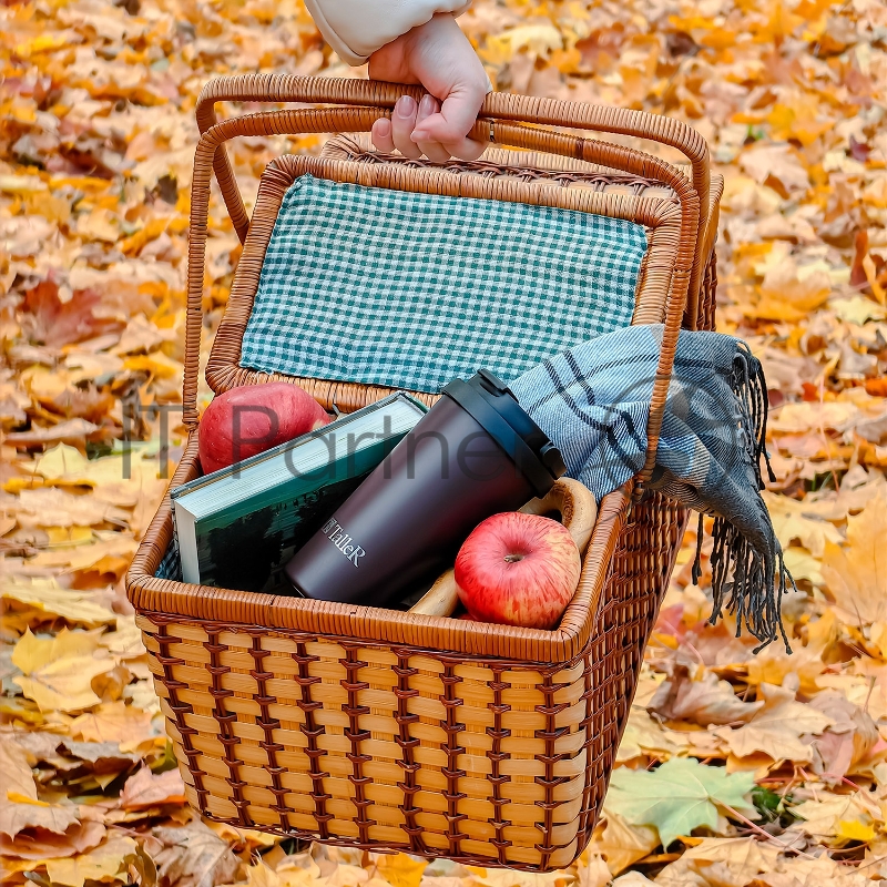 Термокружка TalleR TR-22424, стальная Эмилия, 0,45 л , полировка матовая.