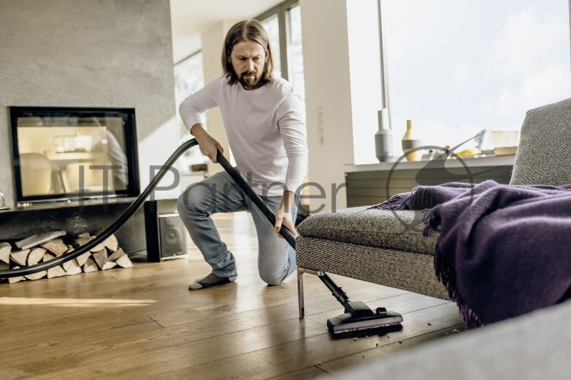 Строительный пылесос Karcher WD 2 Plus V-12/6/18/C 1000Вт (уборка: сухая/влажная) желтый