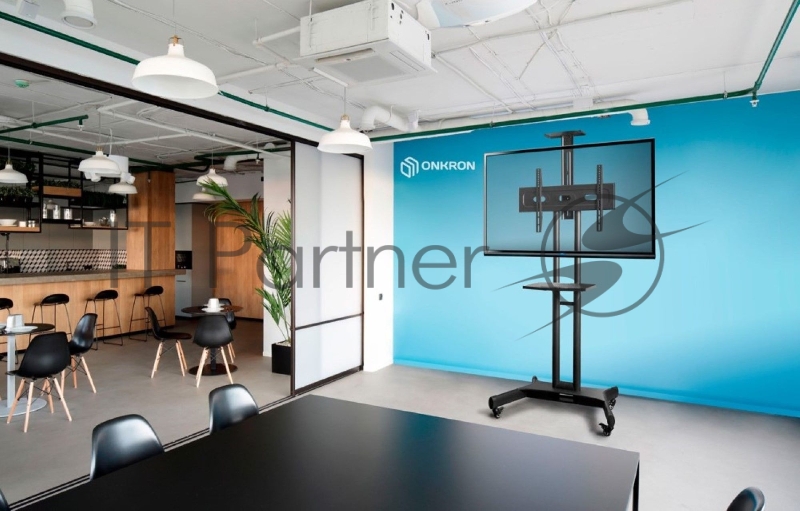 Мобильная стойка ONKRON TS1551 BLACK / 40-70 от 200х200 до 400х600 наклон 0º поворот 0º макс нагр 45,5кг Высота 1200-1500мм, кабель-канал, регулировка полки по высоте, колесики с блокировкой, черная