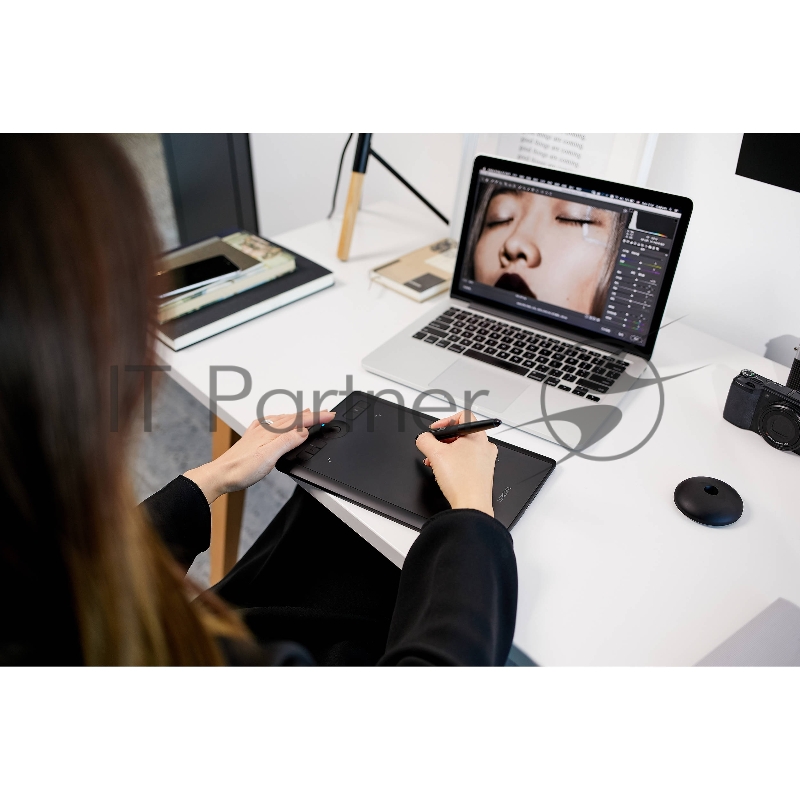 Графический планшет Wacom Intuos Pro S (EN DE RU SV PL)