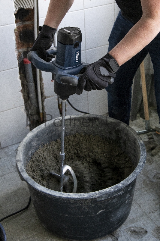 Миксер FERM PMM1010 мощность-1800W/скорость вр.-180/300 -380/650 об.мин/диаметр венчика-120мм/длинаВенчика-680 мм.Вес-7,38 мм