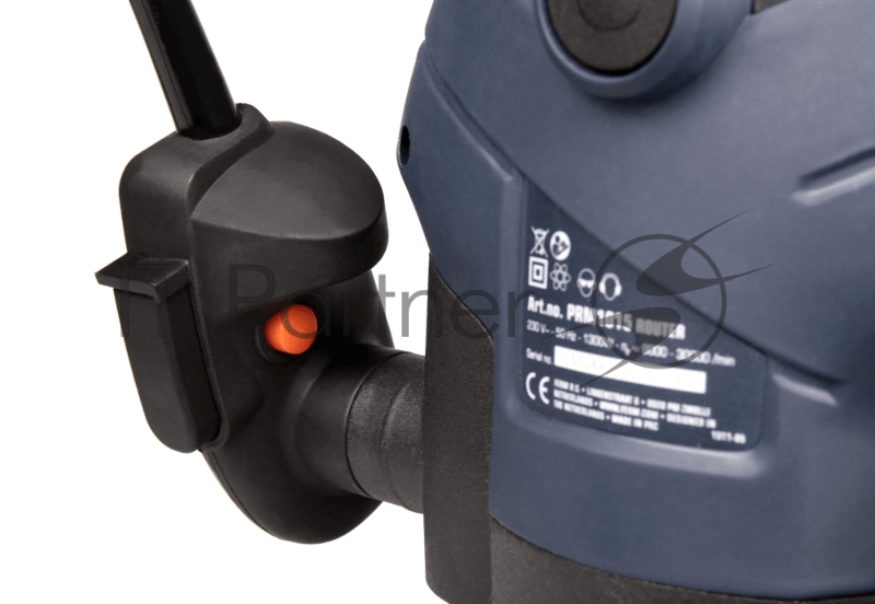 Фрезер FERM PRM1015 мощность-1300W/скорость вр.-9000 - 30000/цанга 6-8мм