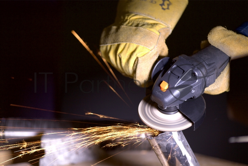 Углошлифмашина малая FERM AGM1087 мощность-850W/скорость вр.-11000/д.диска-125/шпиндель