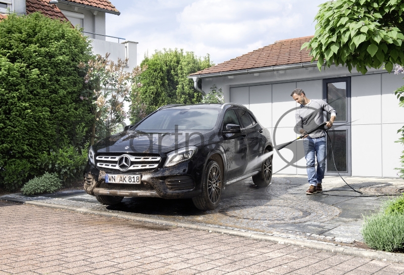 Минимойка Karcher K 4 Compact UM 1800Вт