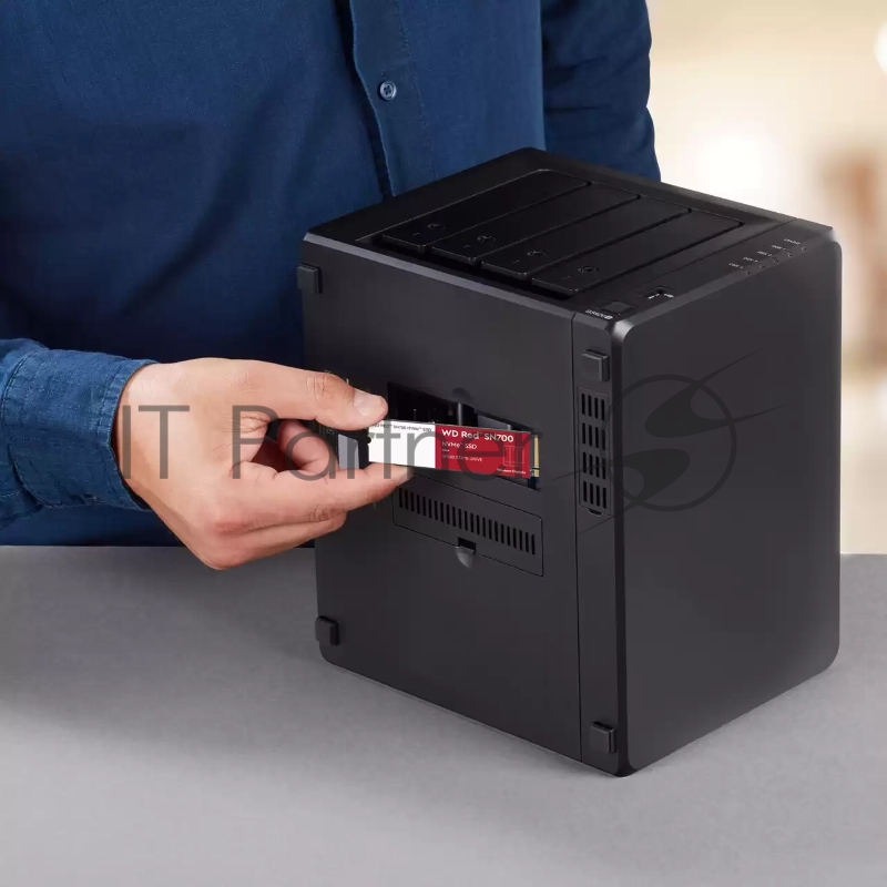 Твердотельный накопитель SSD M.2 2280 2TB WDC RED WDS200T1R0C