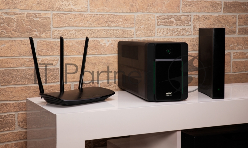 Источник бесперебойного питания APC Back-UPS BX2200MI 1200Вт 2200ВА черный