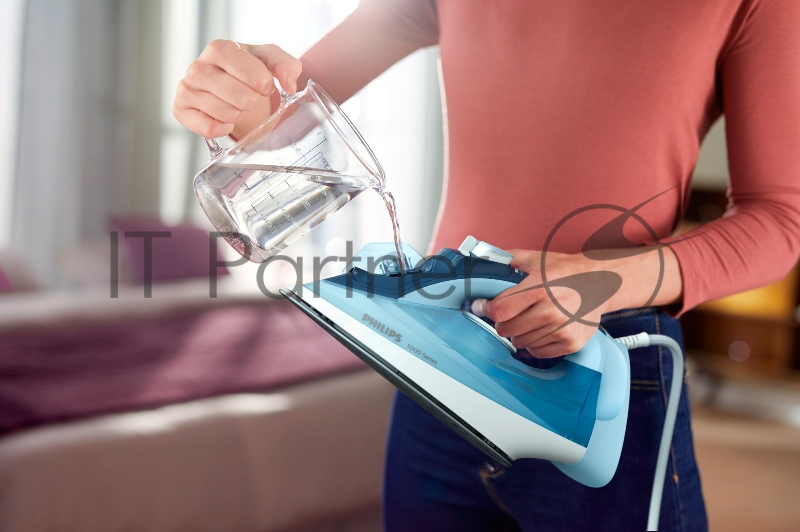 Утюг электрический Philips Утюг электрический Philips/ 2400 Вт, удар 180 г, пар 45 г/мин, 320 мл, SteamGlide Plus, автоотключение