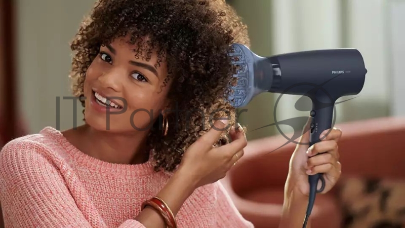 Фен Philips Фен Philips/ 2100 Вт, 6 режимов, ионизация, ThermoProtect, концентратор, диффузор, шнур 1,8 м. Цвет: синий.