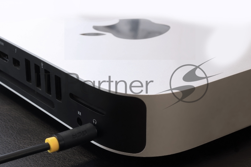 Greenconnect Кабель аудио 1.0m jack 3,5mm/jack 3,5mm черный, желтая окантовка, ультрагибкий, 28 AWG, M/M, Premium , экран, стерео (GCR-AVC1114-1.0m)