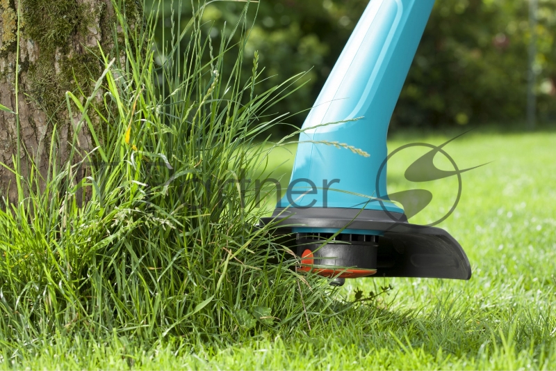 Триммер электрический Gardena SmallCut 300/23 300Вт разбор.штан. реж.эл.:леска