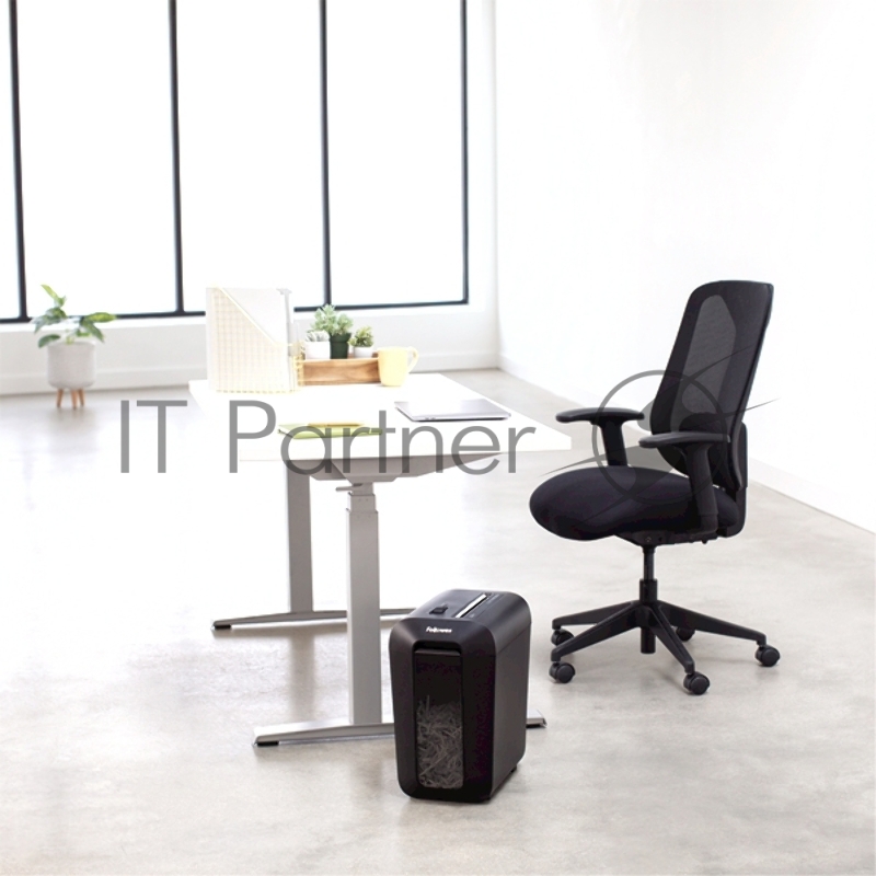 Шредер Fellowes PowerShred LX65 черный (секр.P-4)/перекрестный/10лист