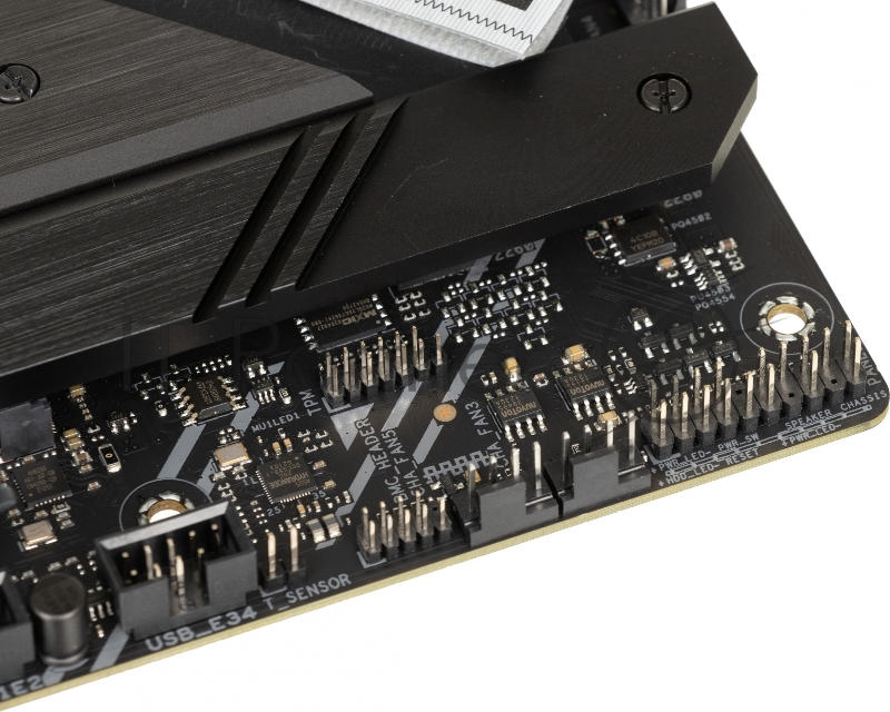 Материнская плата Asus ROG STRIX Z690-F GAMING WIFI Soc-1700 Intel Z690 4xDDR5 ATX AC`97 8ch(7.1) 2.5Gg RAID+HDMI+DP