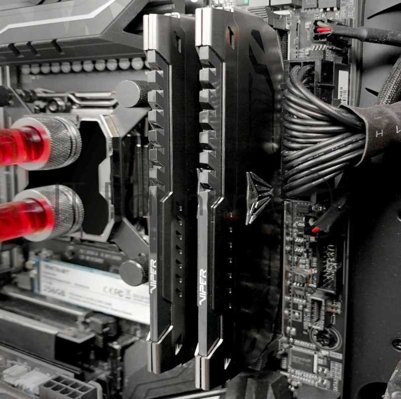 Модуль памяти Patriot UDIMM DDR4 16GB V Steel 3600MHZ CL17 DUAL KIT