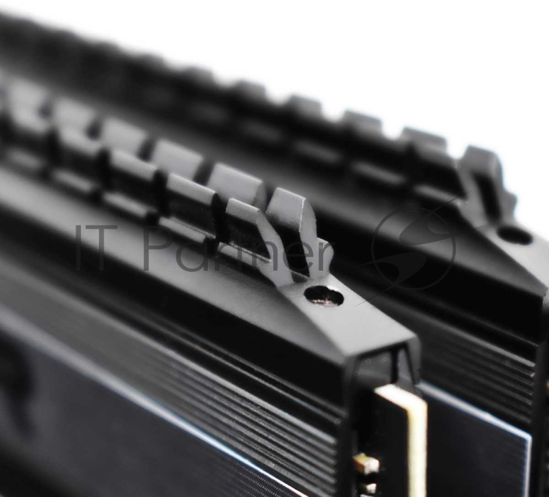 Модуль памяти DDR 4 DIMM 16Gb (8GBx2) PC35200, 4400Mhz, PATRIOT BLACKOUT (PVB416G440C8K) (retail)