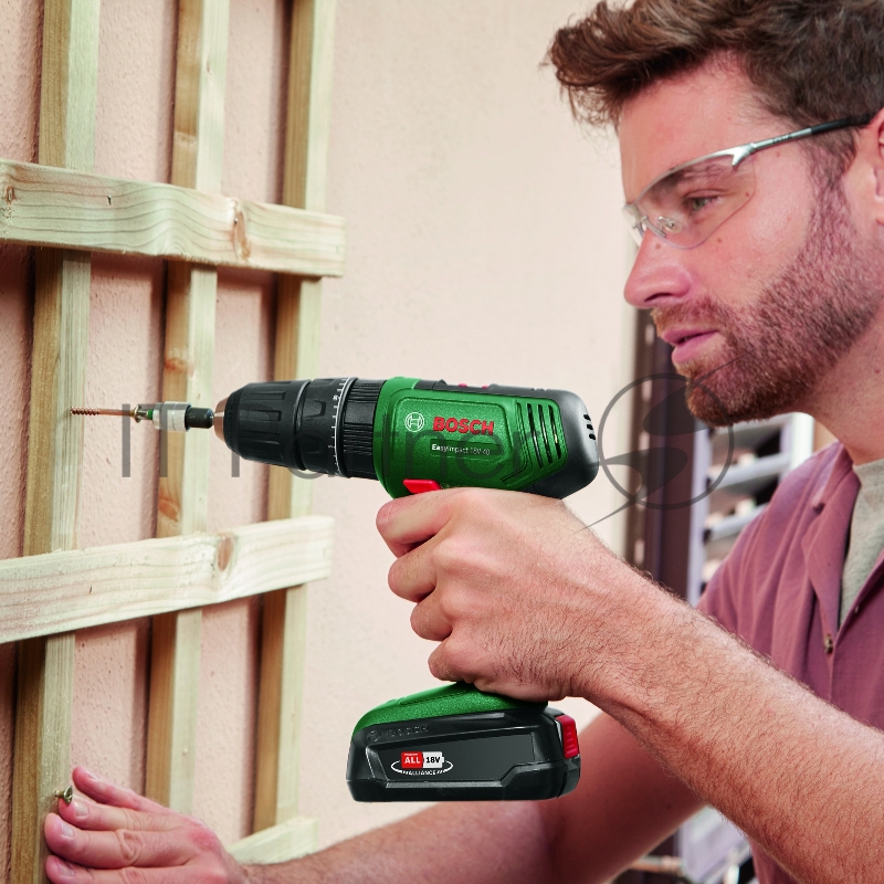 Дрель-шуруповерт Bosch EasyImpact 18V-40 (1x 1,5Ah) + AL18V-20 1200Вт аккум. патрон:быстрозажимной (кейс в комплекте) (06039D8101)