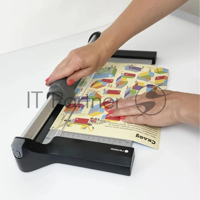 Резак дисковый Heleos РРA4-1 A4/13лист./330мм/ручн.прижим