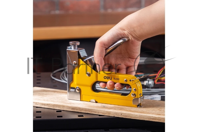 Мебельный степлер Deli DL1313 3-в-1. 4-8мм. 0,6 кг. Полностью стальная конструкция. Подходит для D/U/T.