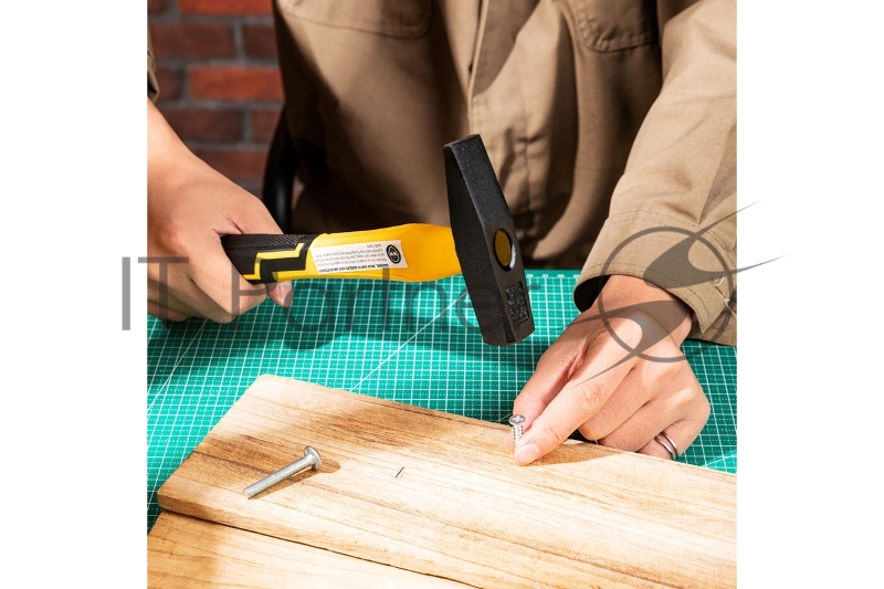 Слесарный молоток Deli DL442003 300 гр Фибергласовая рукоять.