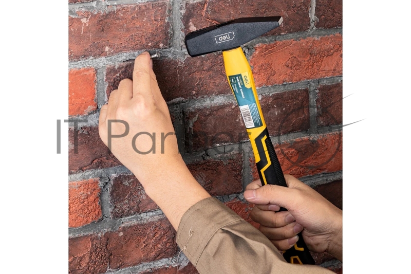 Слесарный молоток Deli DL442005 500 гр Фибергласовая рукоять.