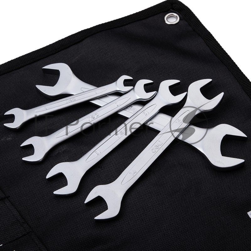 Набор двусторонних гаечных ключей 12 шт Deli DL160012A Спецификация: 6x7мм, 8x9мм, 10x11мм, 12x13мм, 14x15мм, 16x17мм, 18x19мм, 20x22мм, 21x23мм, 24x27мм, 25x28мм, 30x32мм. Матовая хромированная поверхность. Тканевая упаковка.