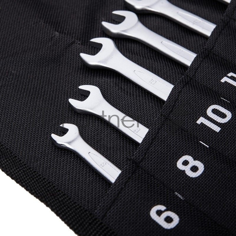 Набор комбинированных гаечных ключей 12 шт Deli DL130012A Спецификация: 6 мм, 8 мм, 10 мм, 11 мм, 12 мм, 13 мм, 14 мм, 15 мм, 17 мм, 19 мм, 22 мм, 24 мм. Матовая хромированная поверхность. Тканевая упаковка.