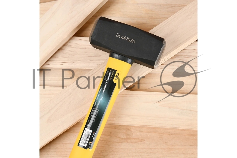 Кувалда Deli DL447030 3000 гр Фибергласовая рукоять.