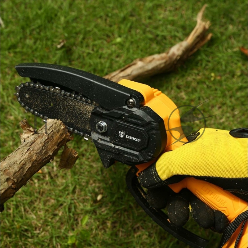 Электрическая цепная пила Deko DKCHS 20-4 дл.шины:4 (10 см) 1аккум. 2Ач ЗУ (063-4308)