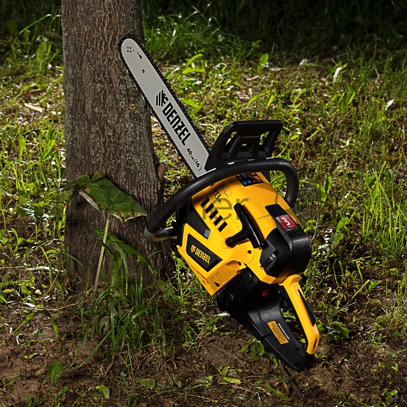 Пила цепная бензиновая DS-4516, шина 40 см, 45см3, 2,5 л.с., шаг 0,325, паз 1,5 мм, 64 зв// Denzel