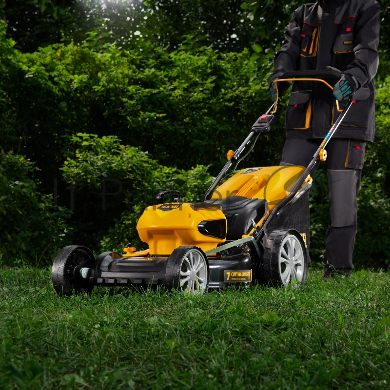 Газонокосилка аккумуляторная бесщет. RLM450-36, Li-ion, 36 В, 4 Ач, 450 мм, травосб. 40 л.// Denzel