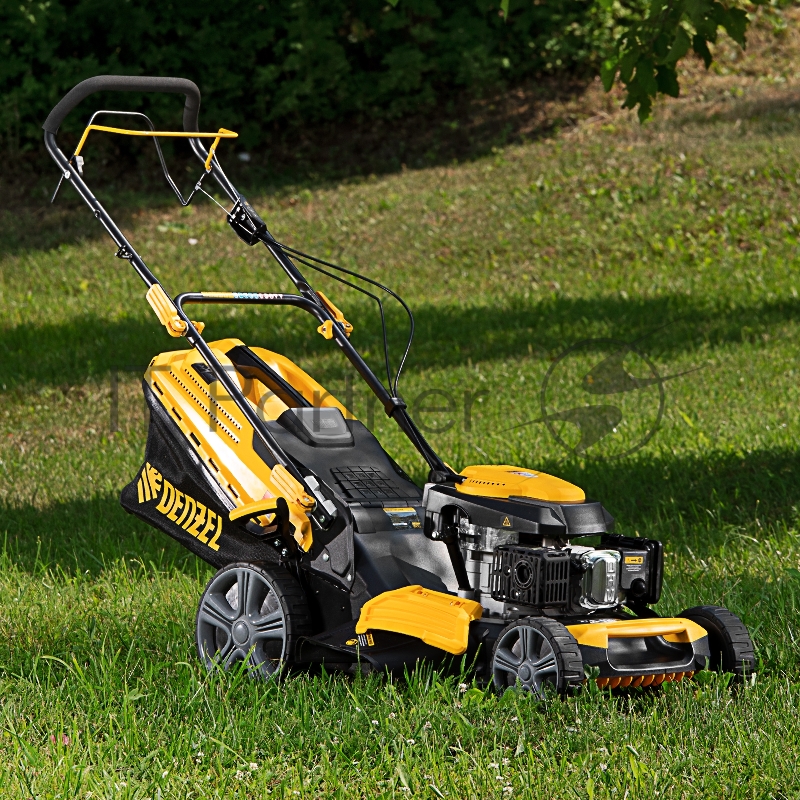 Газонокосилка бензиновая GLD-520SP, 196 куб.см., шир. 52 см,привод,7 уров.,травосб. 60 л// Denzel