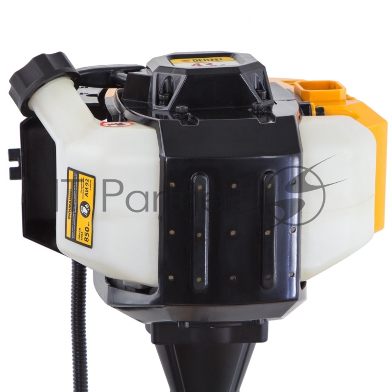 Триммер бензиновый DR-43, 43 см3, неразъемная штанга, состоит из 2 частей// Denzel