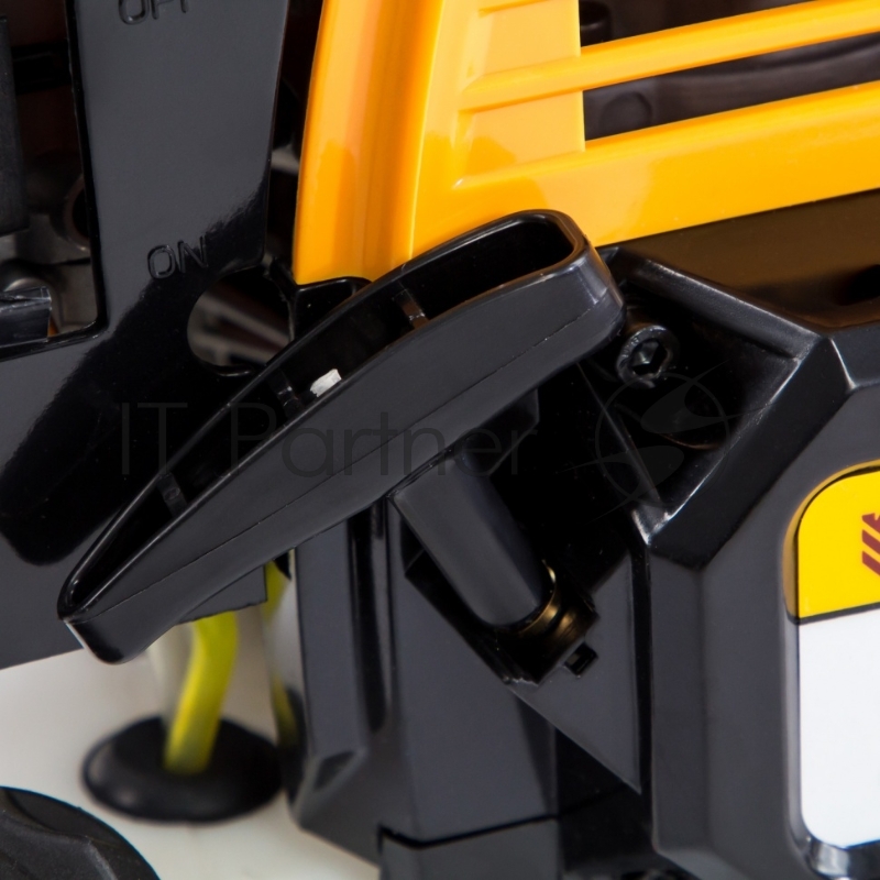 Триммер бензиновый DR-43S, 43 см3, разъемная штанга, состоит из 2 частей// Denzel