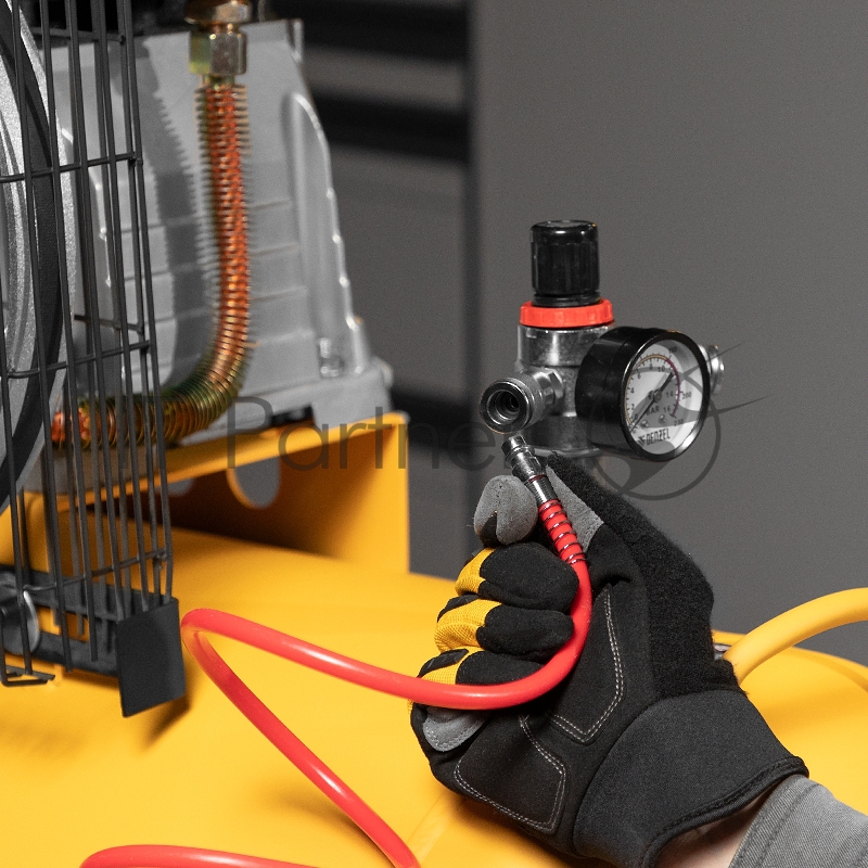 Компрессор воздушный рем. привод BCI3000-T/200, 3,0 кВт, 200 литров, 530 л/мин// Denzel