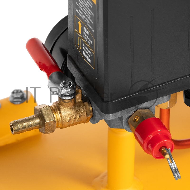 Компрессор воздушный рем. привод BCI3000-T/200, 3,0 кВт, 200 литров, 530 л/мин// Denzel