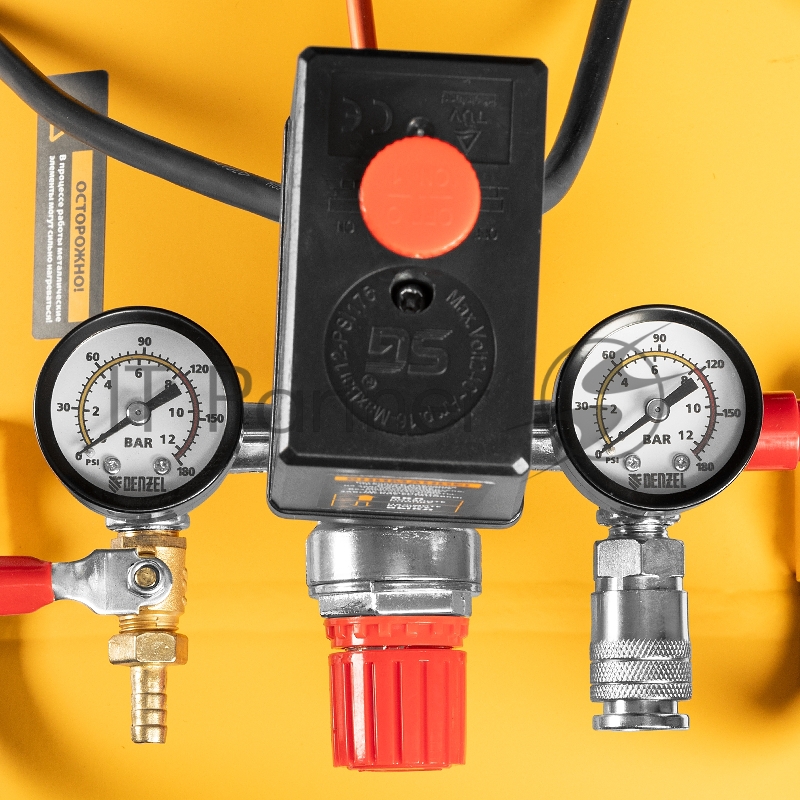 Компрессор воздушный рем. привод BCV2200/100, 2,2 кВт, 100 литров, 370 л/мин// Denzel