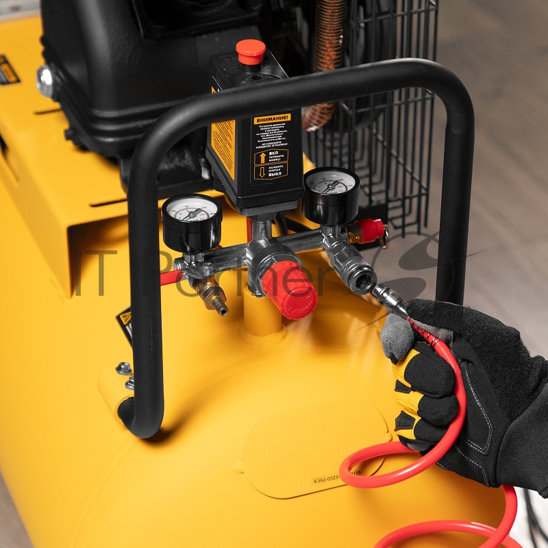 Компрессор воздушный рем. привод BCV2200/100, 2,2 кВт, 100 литров, 370 л/мин// Denzel