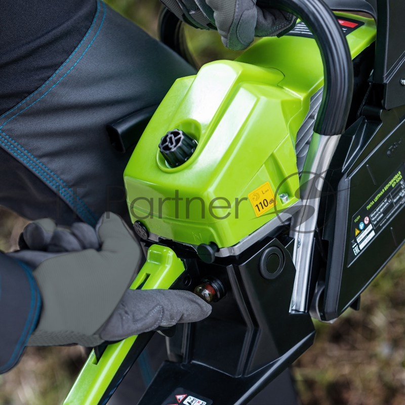 Пила цепная бензиновая БП-5245, 52 см3, шина 45 см, шаг 0,325, паз 1,5 мм, 72 зв// Сибртех