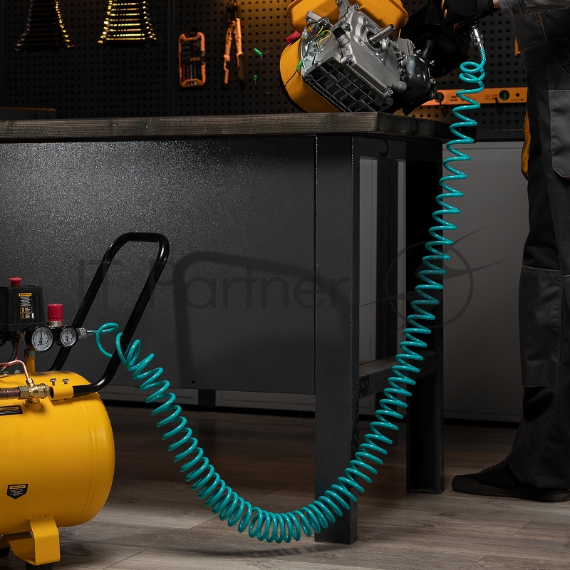 Полиуретановый спиральный шланг профессиональный BASF, 10 м, с быстросъемными соединениями// Stels