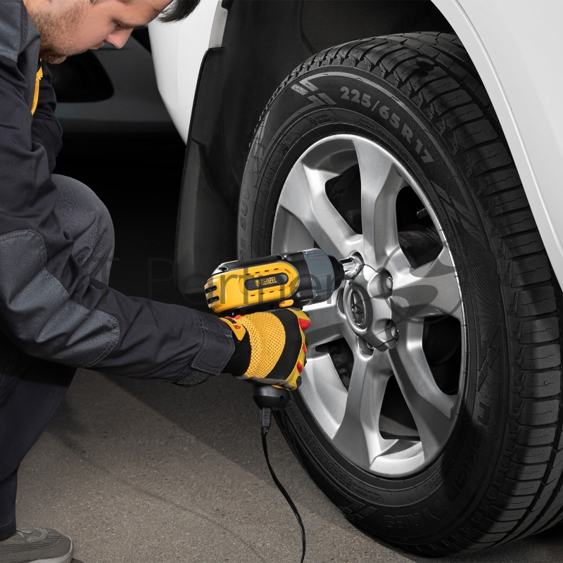 Домкрат электрогидравлический «3 в 1» (1,5 т), 12В, с гайковертом электрическим, в наборе// Denzel