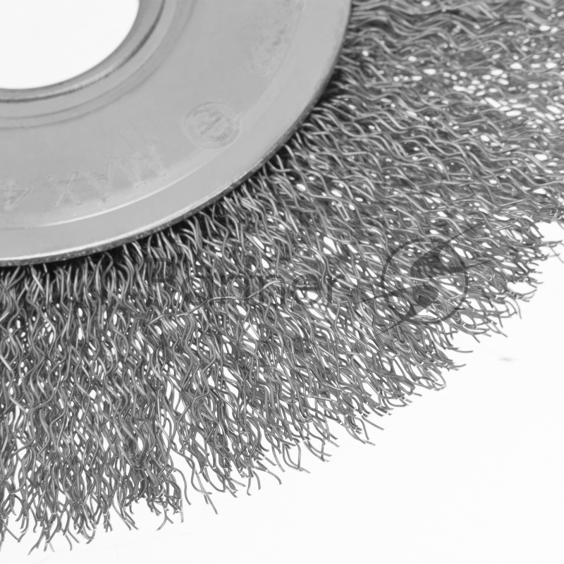 Щетка для УШМ, 125 мм, Плоская, витая нержавеющая проволока 0,3 мм, посадка 22,2 мм// Denzel