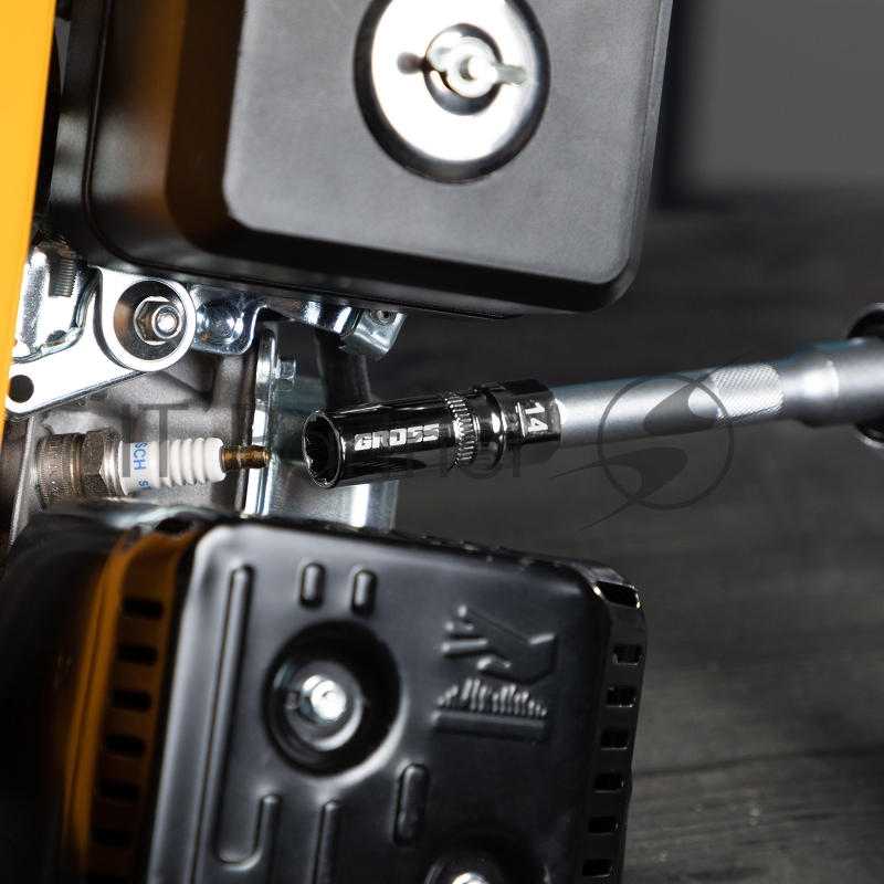 Головка торцевая свечная, магнитная,12-гранная, 14 мм, под квадрат 1/2// Gross