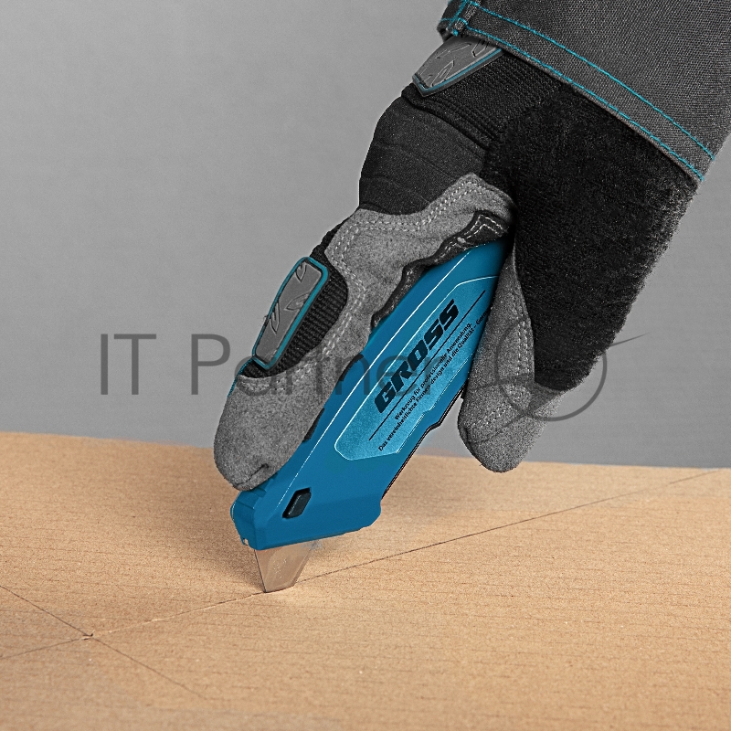 Нож 130 мм, алюм. корпус, выдв. трапец. лезвие 18 мм (SK-5), клипса для ремня, 4 лезвия// Gross