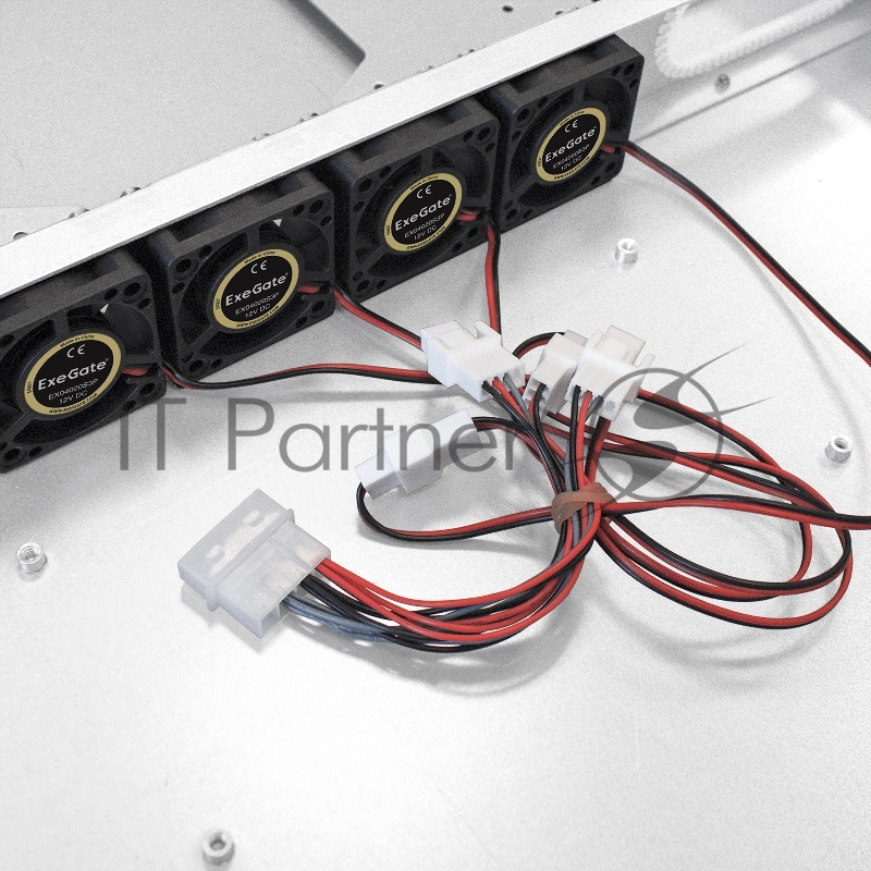 Серверный корпус ExeGate Pro 1U550-04 <RM 19, высота 1U, глубина 550, БП 1U-800ADS, USB>